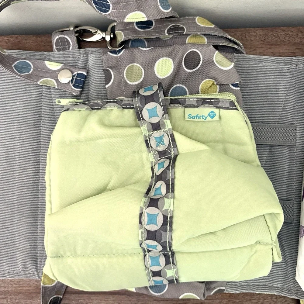 Lillybit Compact Diaper Changing Bag Kit Wristlet Crossbody Safety 1st Baby Kit
